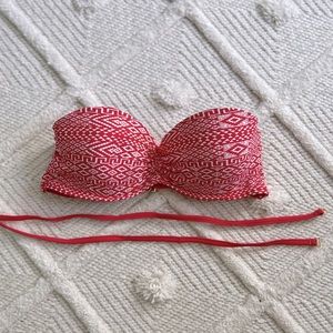 Size Large Bikini Top in Coral